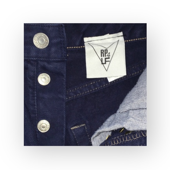 RP 4 LF ➤ Rihanna‘s Ragged Priest ➤ Levi's® Red Tab Cut Off Studs Shorts ➤ Navy - Picture 10 of 16